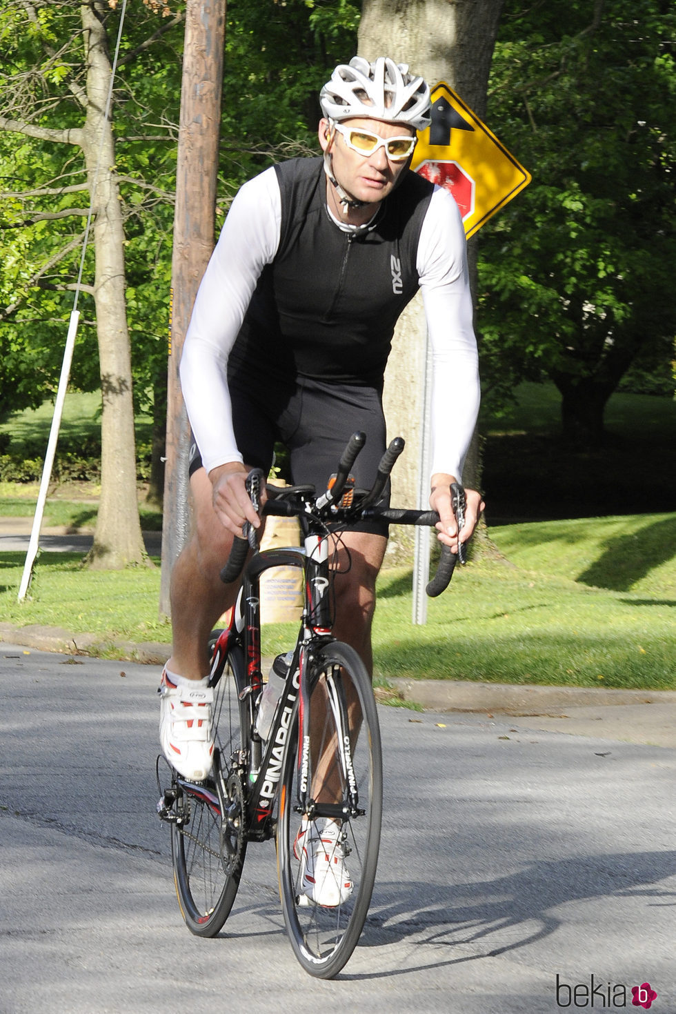 Iñaki Urdangarin montando en bicicleta