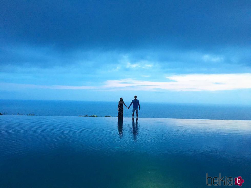 Melissa Jiménez y Marc Bartra durante su luna de miel en Bali