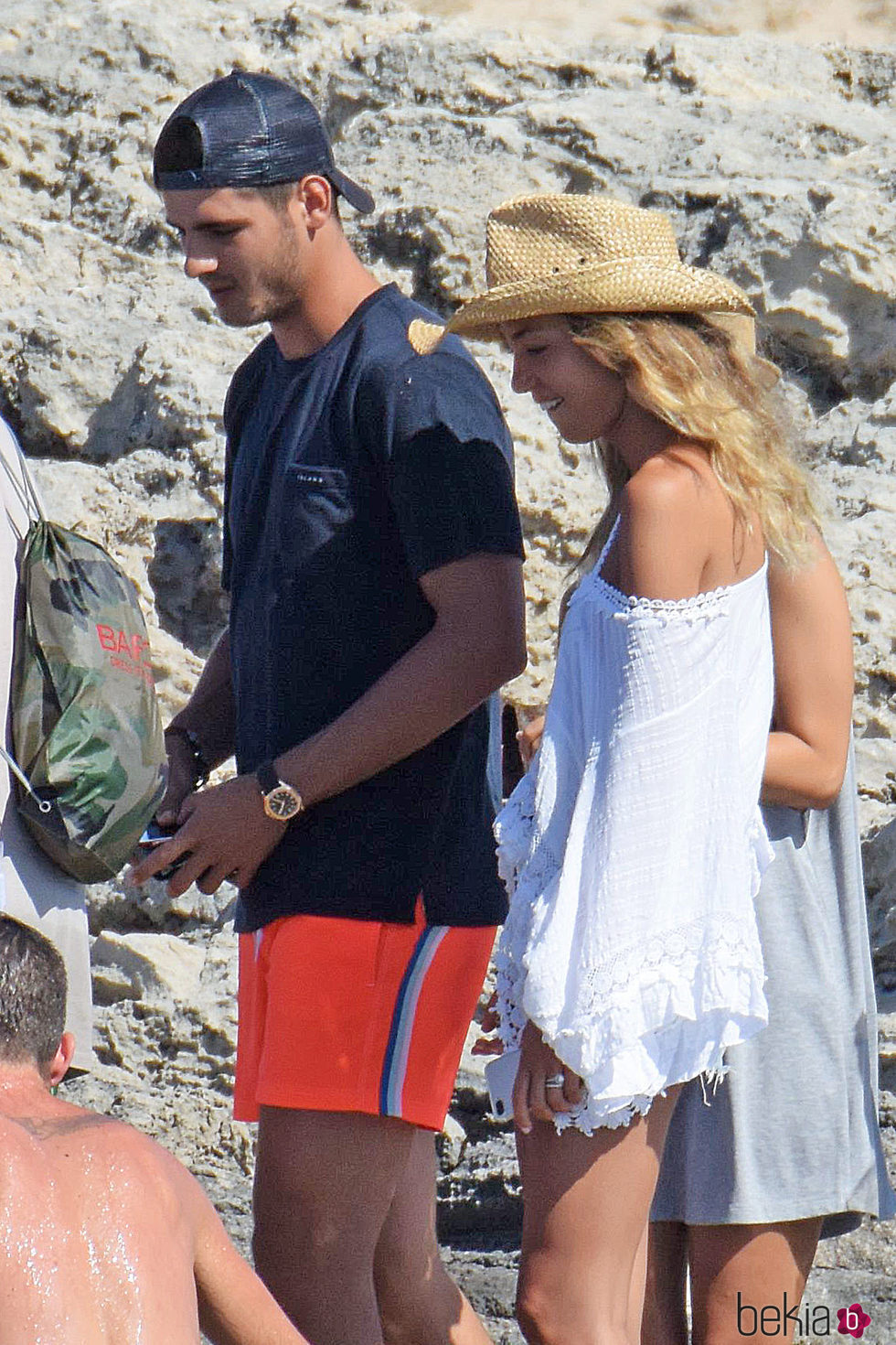 Álvaro Morata y Alice Campello de paseo por Formentera