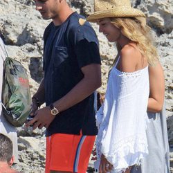 Álvaro Morata y Alice Campello de paseo por Formentera