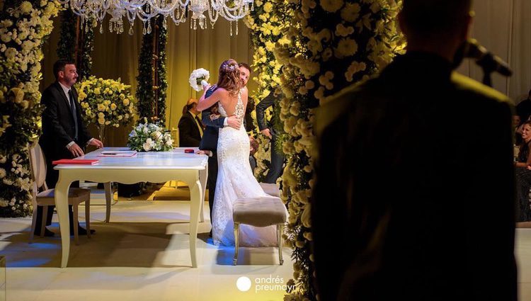 La ternura de Antonella Roccuzzo y Leo Messi el día de su boda