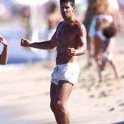 El Cholo Simeone luciendo músculos en las playas de Saint Tropez