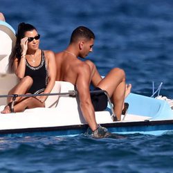 Kourtney Kardashian y Younes Bendjima en Saint-Tropez