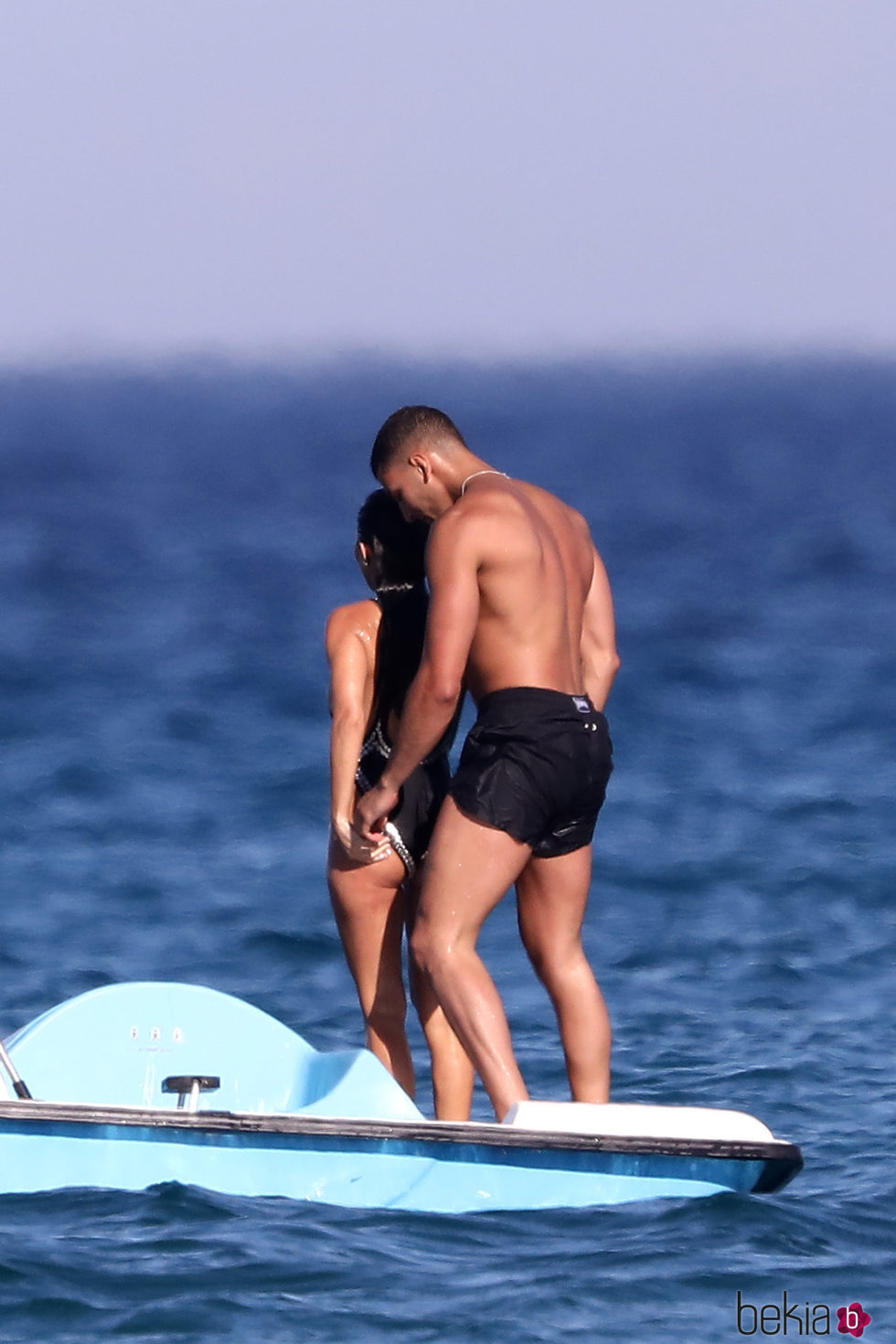 Kourtney Kardashian y Younes Bendjima en la localidad francesa de Saint-Tropez