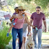 Jennifer Garner y Ben Affleck con sus hijos en el 4 de julio de 2017