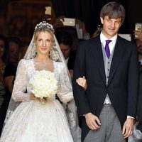 Ernst August de Hannover y Ekaterina Malysheva recién casados por la iglesia