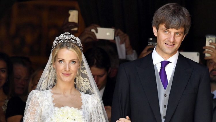 Ernst August de Hannover y Ekaterina Malysheva recién casados por la iglesia