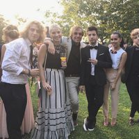 Manel Navarro, Beatriz Luengo, Blas Cantó, Soraya y Carlos Marco en una boda