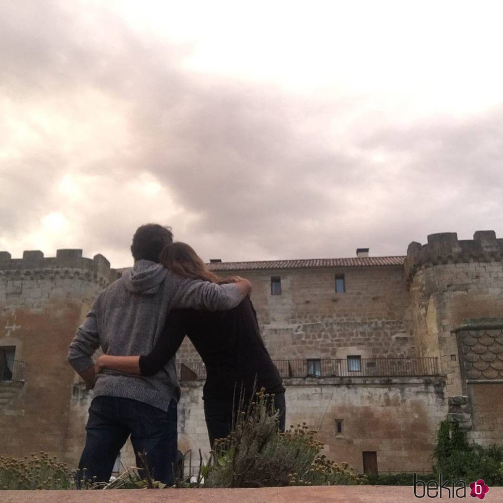 Cayetano Rivera y Eva González de escapada romántica al Castillo del Buen Amor