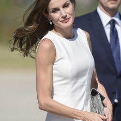 La Reina Letizia, melena al viento en la despedida en Madrid antes de su Viaje de Estado a Reino Unido