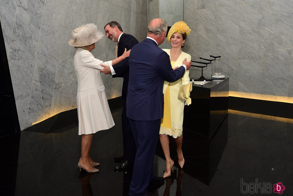 El Príncipe Carlos y Camilla Parker reciben a los Reyes Felipe y Letizia con motivo de su Viaje de Estado a Reino Unido