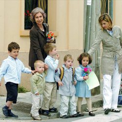 La Reina Sofía, la Infanta Cristina, Froilán, Victoria de Marichalar y Juan, Pablo y Miguel Urdangarin