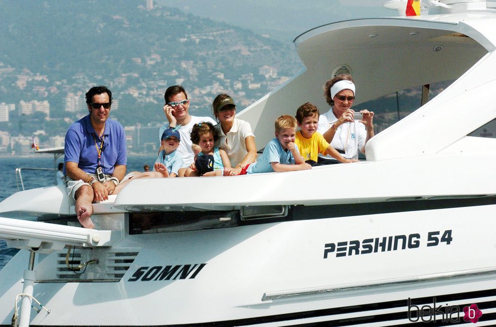 La Reina Sofía, la Reina Letizia, Froilán, Victoria de Marichalar, Jaime de Marichalar, Iñaki Urdangarin, Juan Urdangarin y Pablo Urdangarin en Mallorca