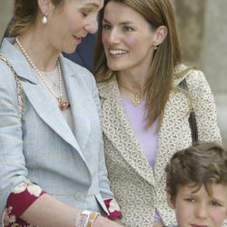 La Reina Letizia, muy cómplice con la Infanta Elena junto a Froilán