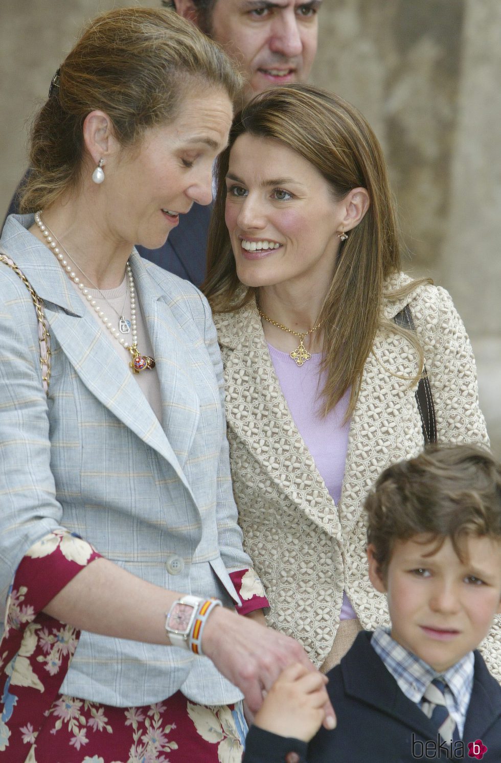 La Reina Letizia, muy cómplice con la Infanta Elena junto a Froilán