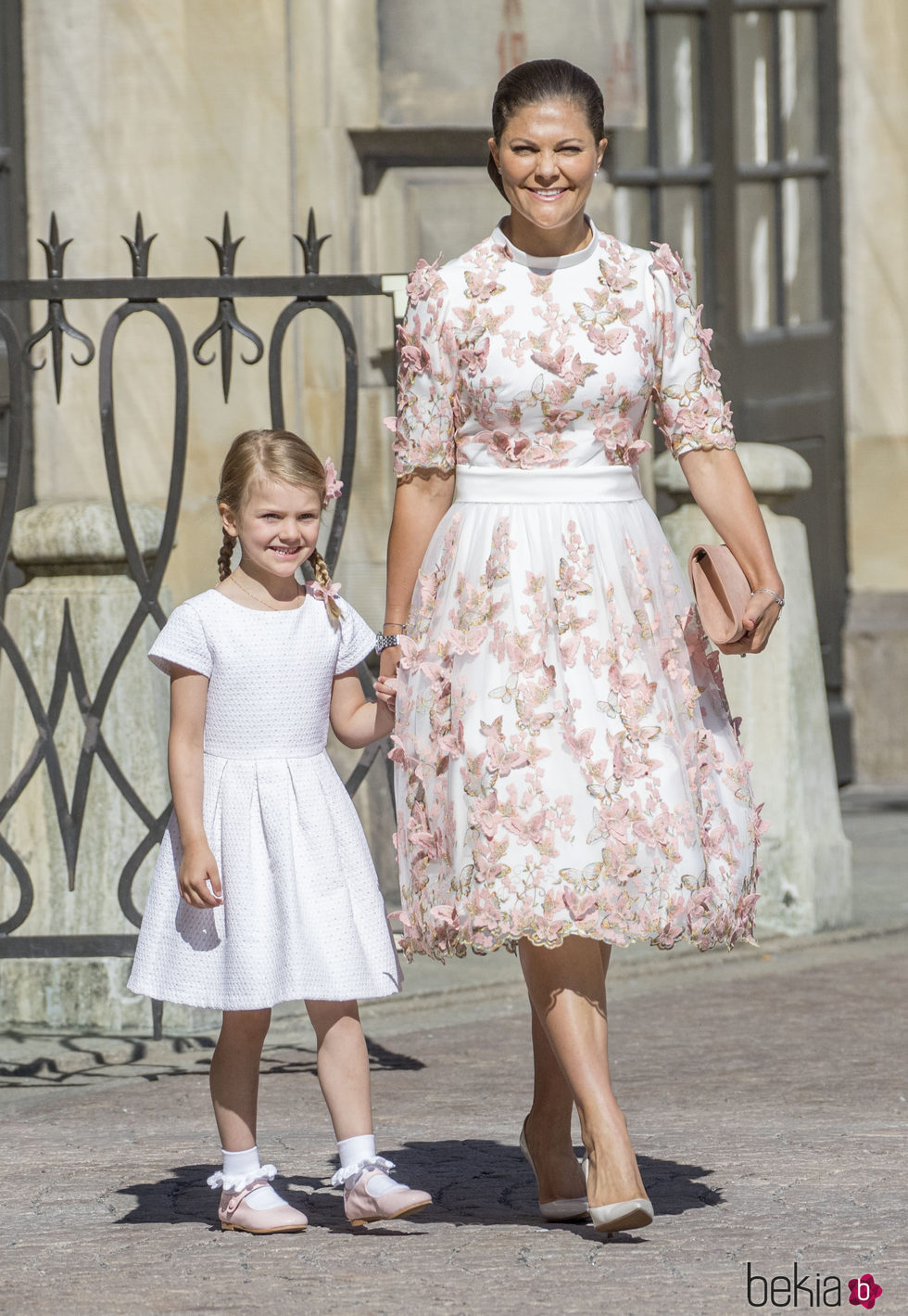 Victoria de Suecia con su hija Estela en la celebración de su 40 cumpleaños