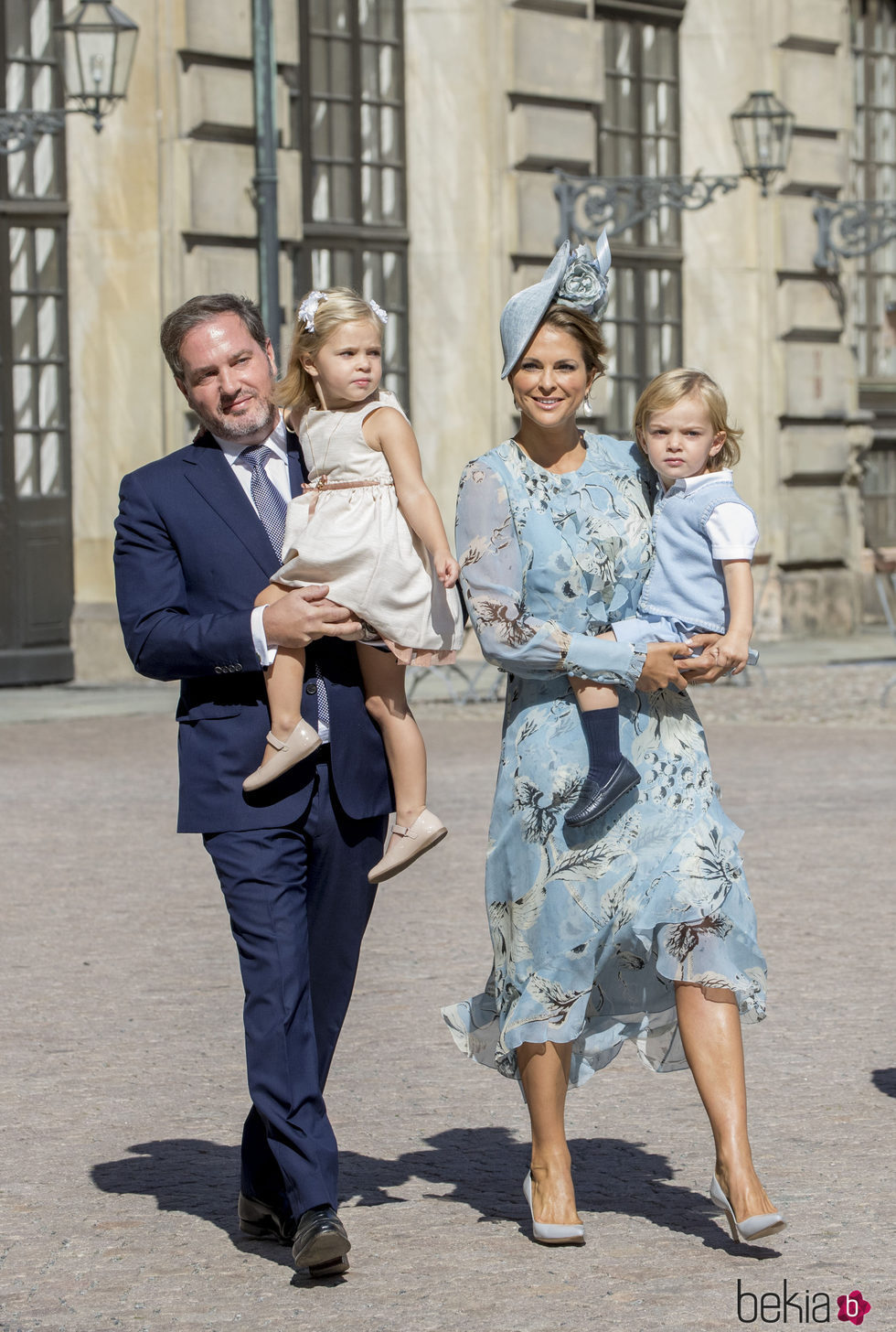 Magdalena de Suecia y Chris O'Neill con la Princesa Leonor y el Príncipe Nicolás en el 40 cumpleaños de Victoria de Suecia