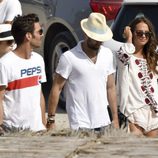 Jon Kortajarena y Alicia Vikander por la splayas e Ibiza