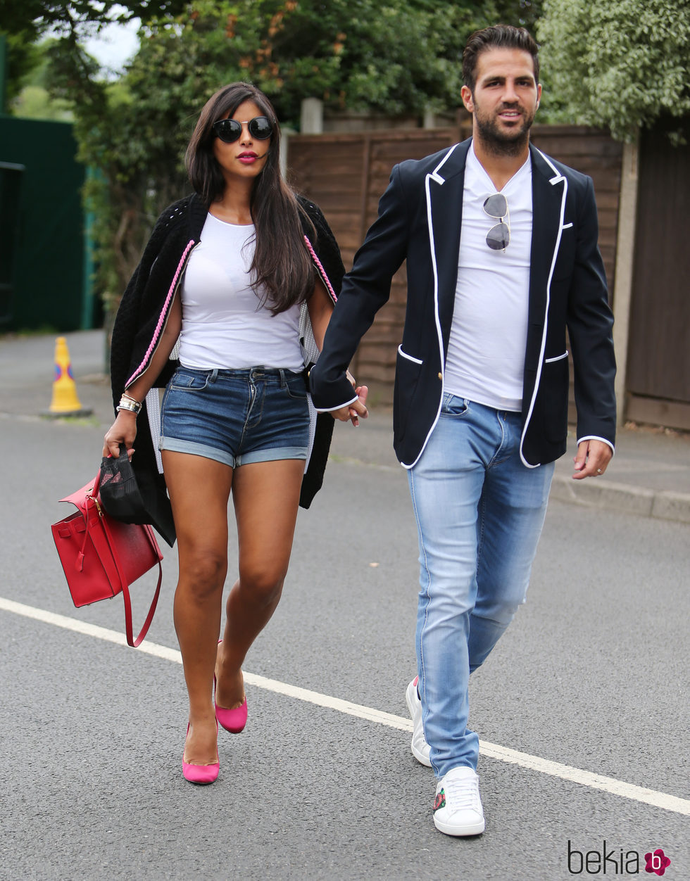 Cesc Fàbregas y Daniella Semaan en la final masculina de Wimbledon 2017