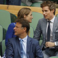 Eddie Redmayne y su mujer Hannah en la final masculina de Wimbledon 2017