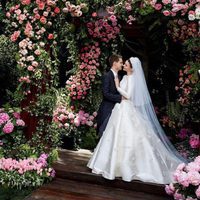 Miranda Kerr en una romántica imagen con Evan Spiegel el día de su boda