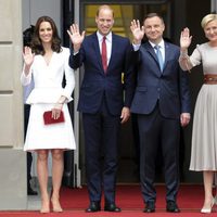 Los Duques de Cambridge con el presidente de Polonia y la Primera Dama