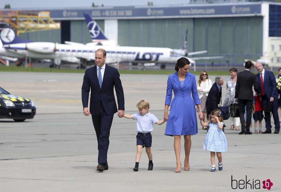 Los Duques de Cambridge y sus hijos se marchan de Polonia tras su visita oficial