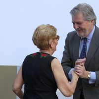 Iñigo Méndez de Vigo y la madre de David Delfín, María González Corbacho