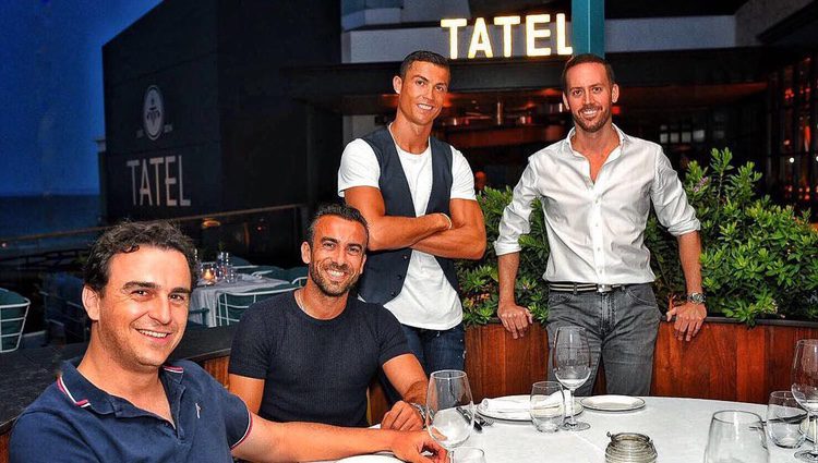 Cristiano Ronaldo en el restaurante Zela con Abel Matute Prats