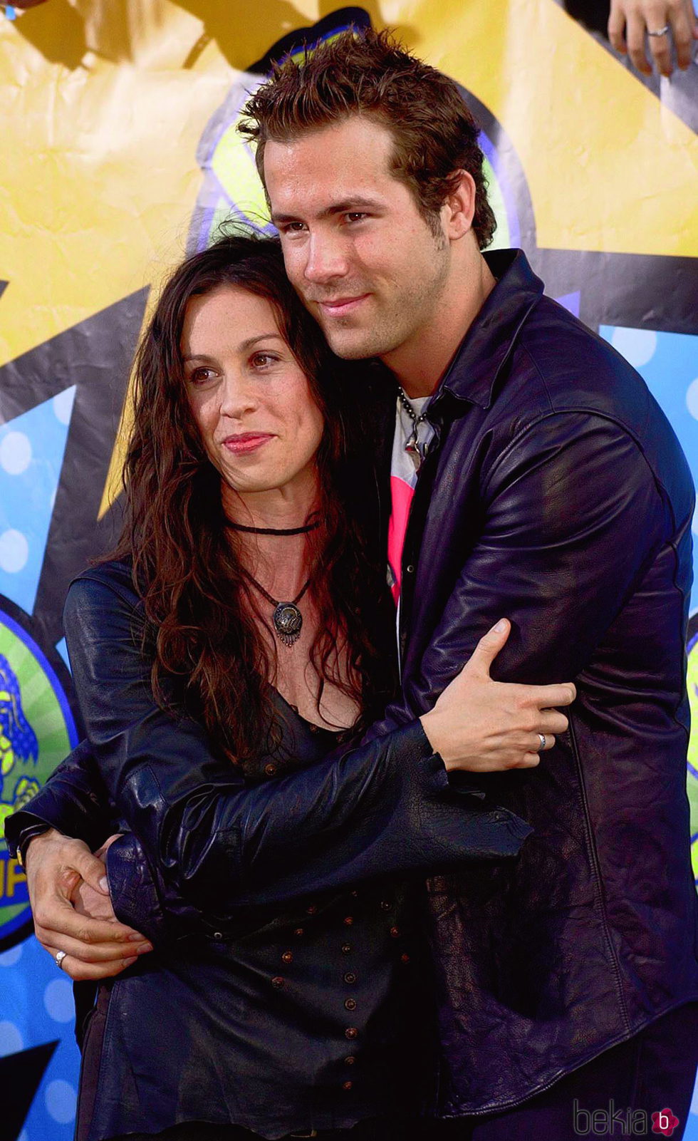 Alanis Morissette y Ryan Reynolds en los MTV Movie Awards 2003