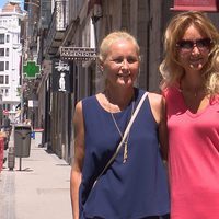 Alba Carrillo y Lucía Pariente posando por las calles de Madrid tras el final de 'Supervivientes 2017'