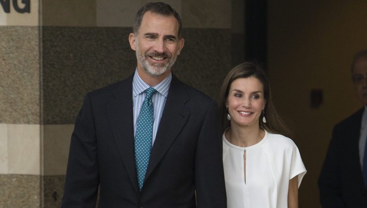 Los Reyes Felipe y Letizia en su último acto oficial en Madrid antes de sus vacaciones en Mallorca