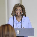 María Teresa Campos agradeciendo la Medalla de Oro al Mérito en el Trabajo