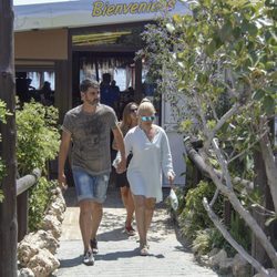 Jesulín de Ubrique y María José Campanario celebran su 15 aniversario de boda en un chiringuito de Málaga