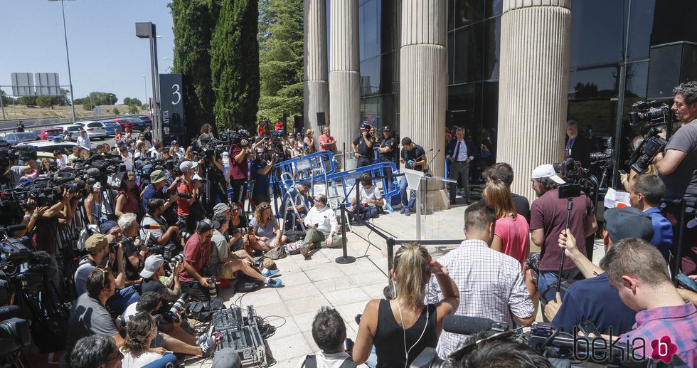 Multitud de medios esperando la declaración de Cristiano Ronaldo