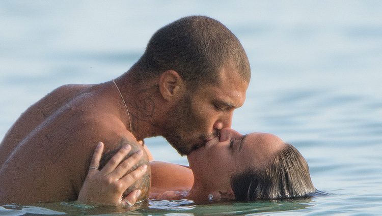 Chloe Green y Jeremy Meeks muy románticos