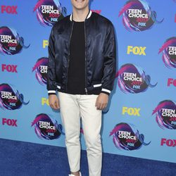 Charlie DePew en los Premios Teen Choice 2017