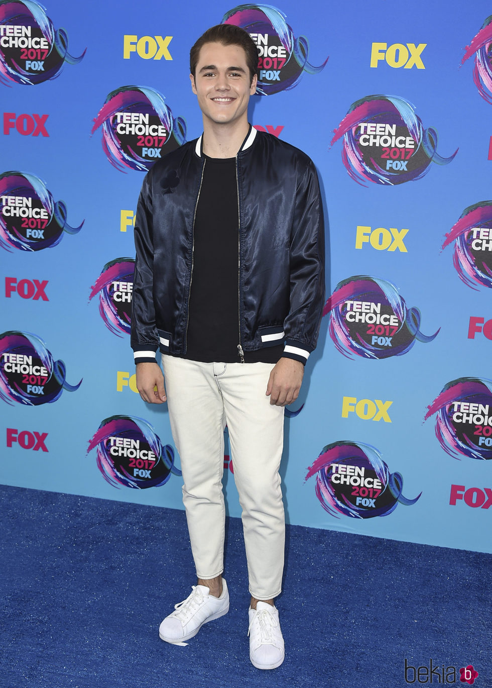 Charlie DePew en los Premios Teen Choice 2017