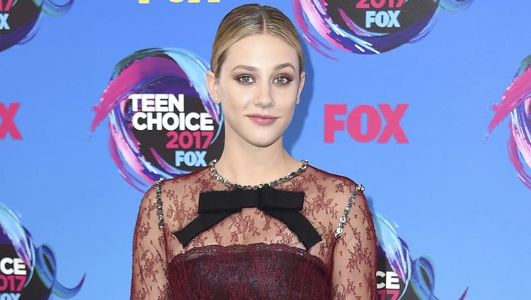 Lili Reinhart en los Premios Teen Choice 2017