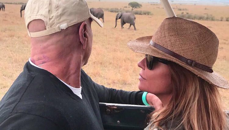 Kiko Matamoros y Makoke disfrutando de un safari durante sus vacaciones