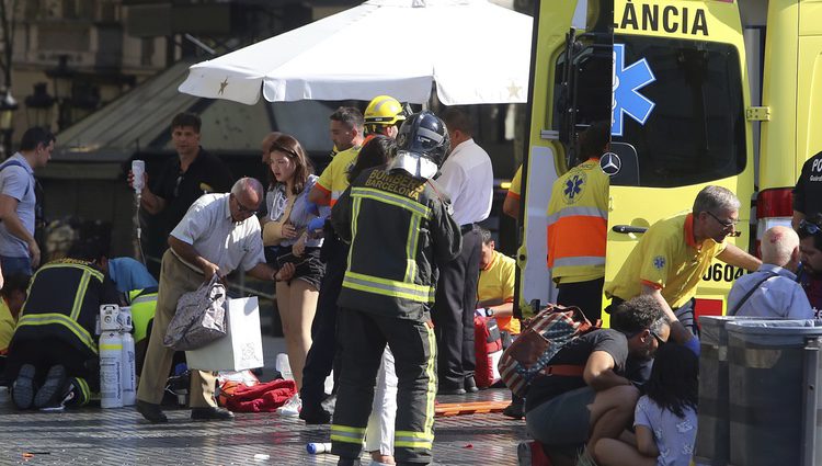 Víctimas tras el atentado de Barcelona