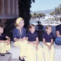 Los Reyes Juan Carlos y Sofía con sus hijos Felipe, Elena y Cristina en Marivent