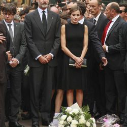 Los Reyes Felipe y Letizia en el lugar del atentado de Barcelona