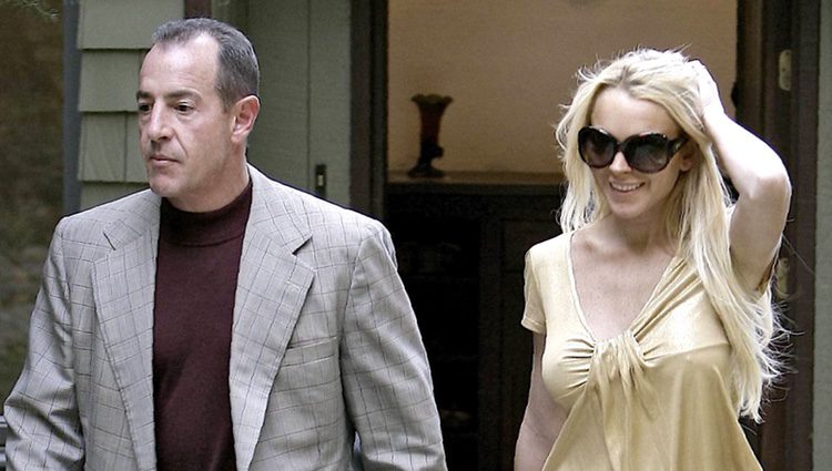 Michael Lohan paseando con su hija Lindsay Lohan