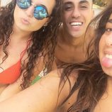 Andrea Janeiro, muy feliz en Benidorm con Isma y otra amiga