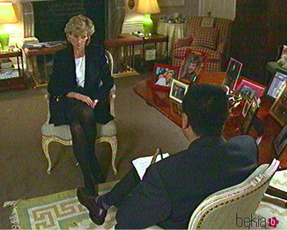 Lady Di en su escandalosa entrevista en televisión