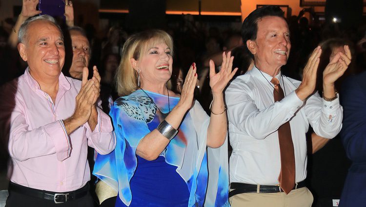 José Antonio, Gloria Mohedano y José Ortega Cano durante la semana cultura en honor a Rocío Jurado