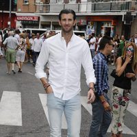 Israel Lancho llegando a la corrida de toros de despedida de José Ortega Cano