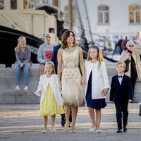 Mary de Dinamarca con sus hijos en el 18 cumpleaños de Nicolás de Dinamarca