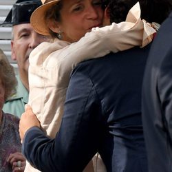 La Infanta Elena abraza a Froilán en la Final Copa de Oro del Torneo Internacional de Polo de Sotogrande